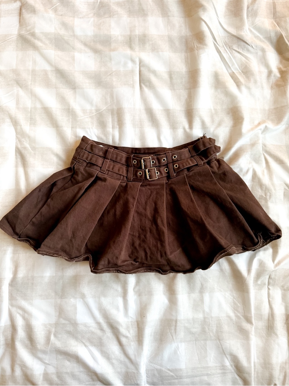Windsor Brown Double-Buckle Pleated Skater Mini Skirt